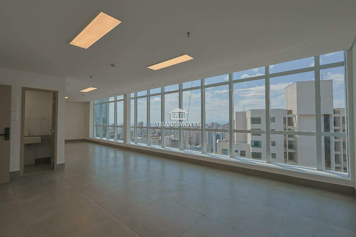 Sala, Vila da Serra, 0 Quarto, 2 Vagas