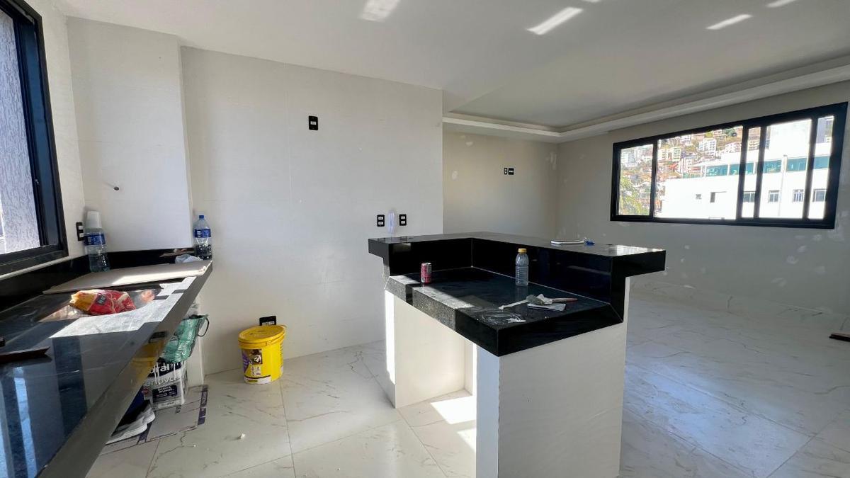 Cobertura, Santa Efigênia, 3 Quartos, 2 Vagas, 1 Suíte