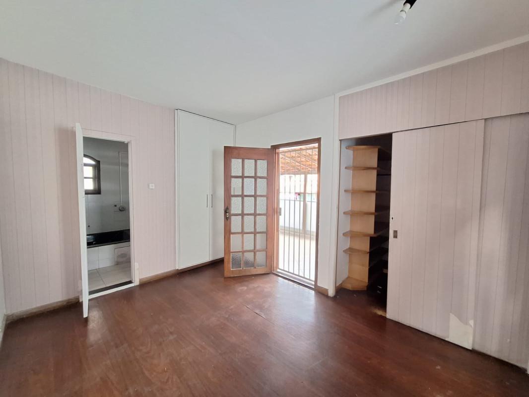 Casa, Santa Cruz, 5 Quartos, 1 Vaga, 1 Suíte