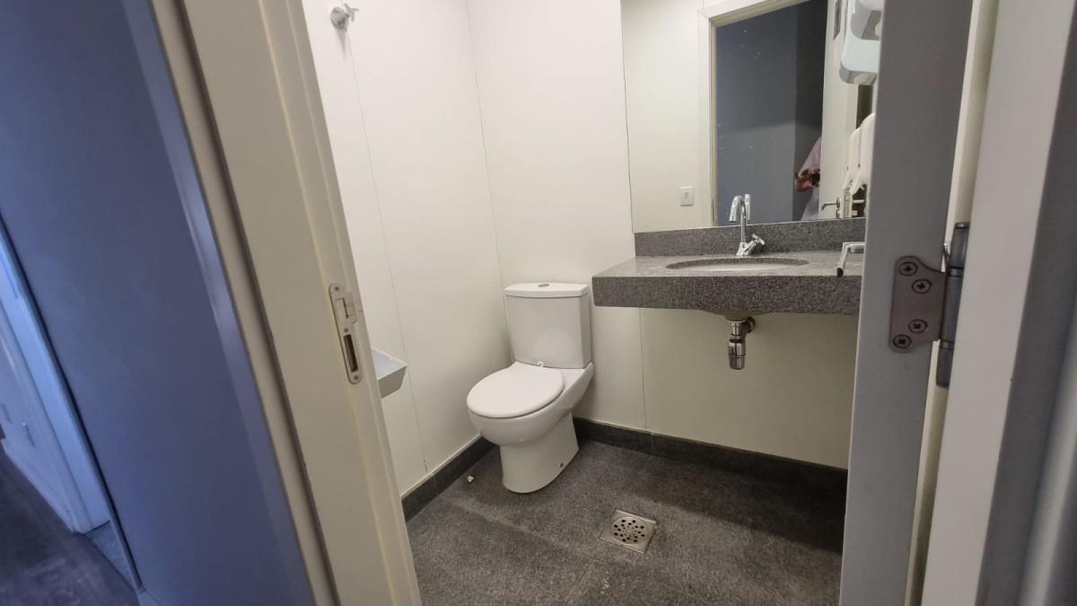 Sala, Savassi, 0 Quarto, 8 Vagas