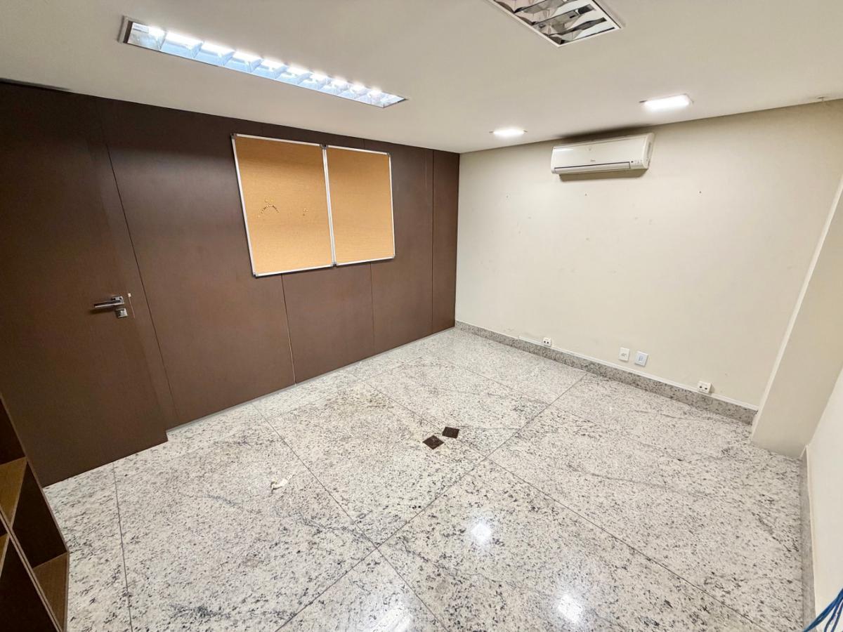 Sala, São José, 0 Quarto, 3 Vagas
