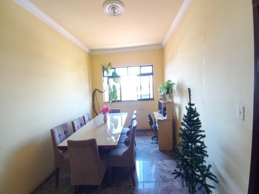 Casa, Planalto, 3 Quartos, 4 Vagas, 1 Suíte