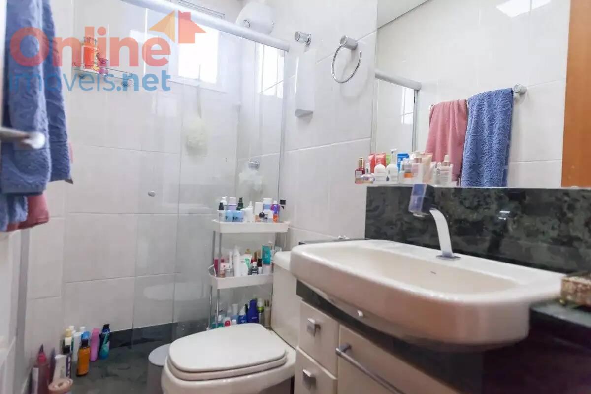 Apartamento, Estoril, 2 Quartos, 0 Vaga, 1 Suíte