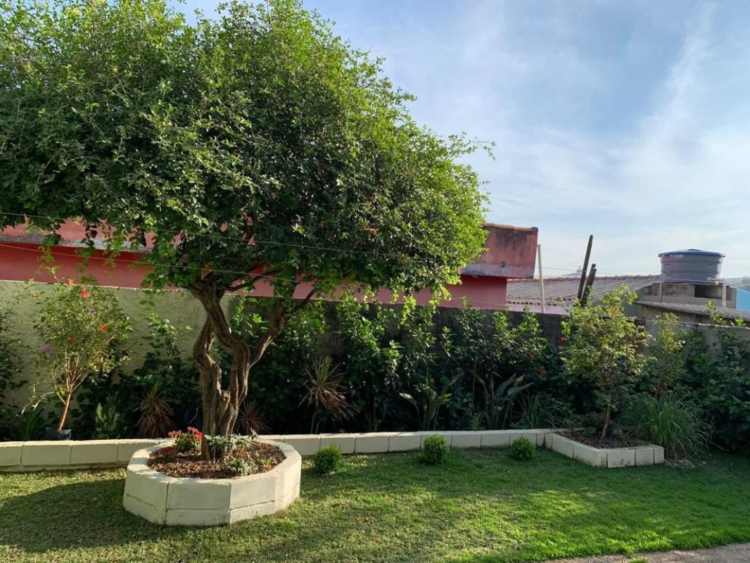 Casa, Industrial, 4 Quartos, 4 Vagas, 1 Suíte