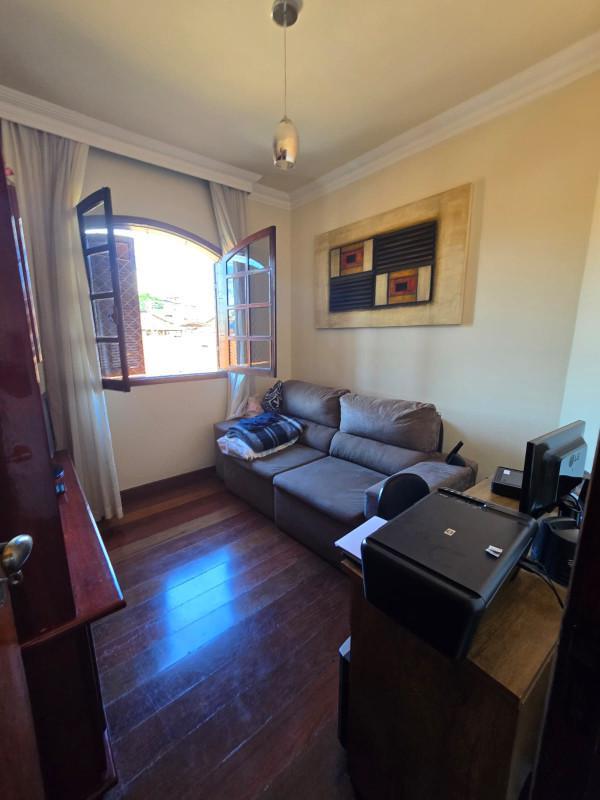 Casa, Alípio de Melo, 8 Quartos, 6 Vagas, 3 Suítes