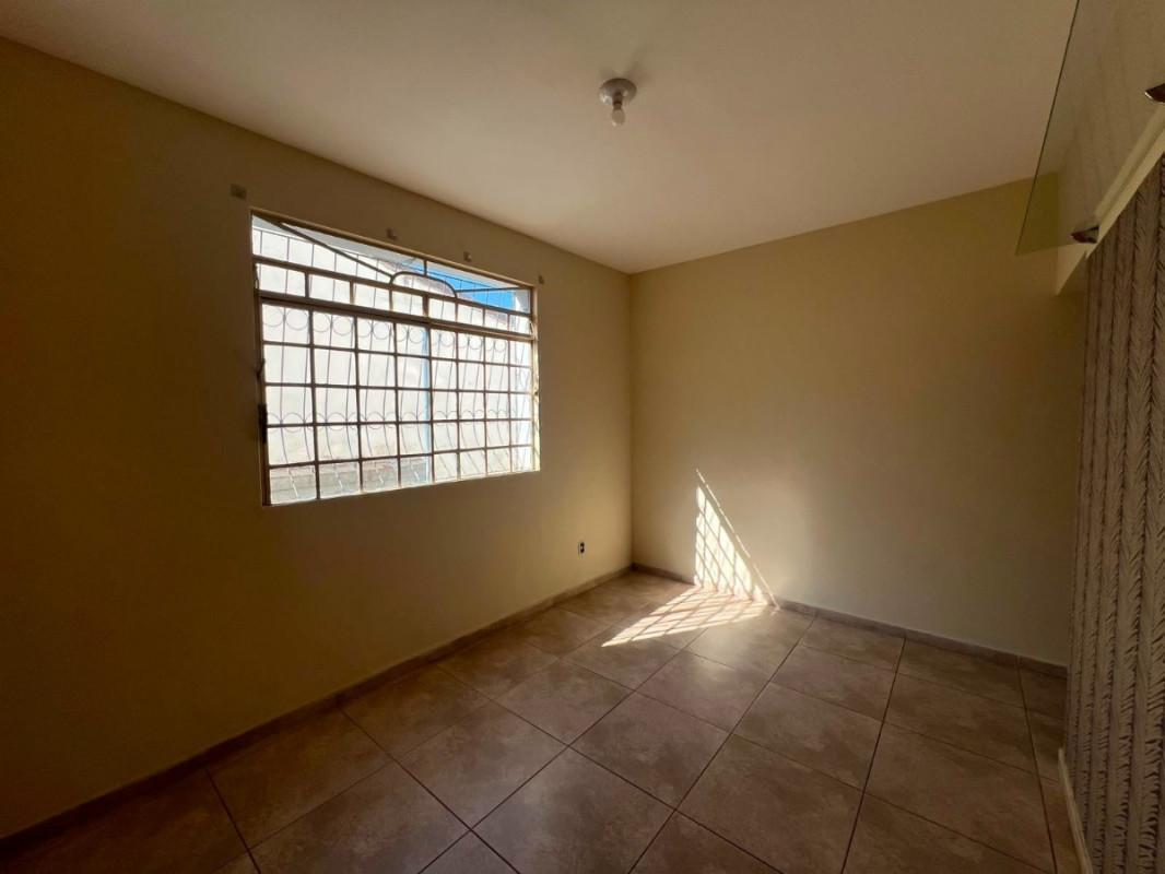 Apartamento, Sagrada Família, 2 Quartos, 1 Vaga