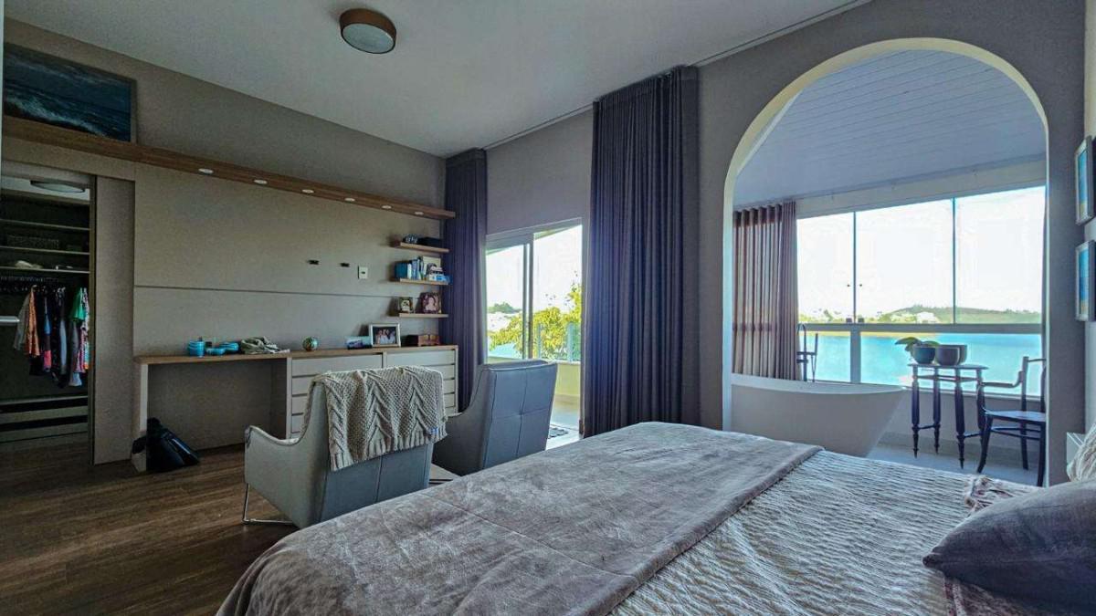 Casa, Alphaville - Lagoa dos Ingleses, 4 Quartos, 3 Vagas, 4 Suítes