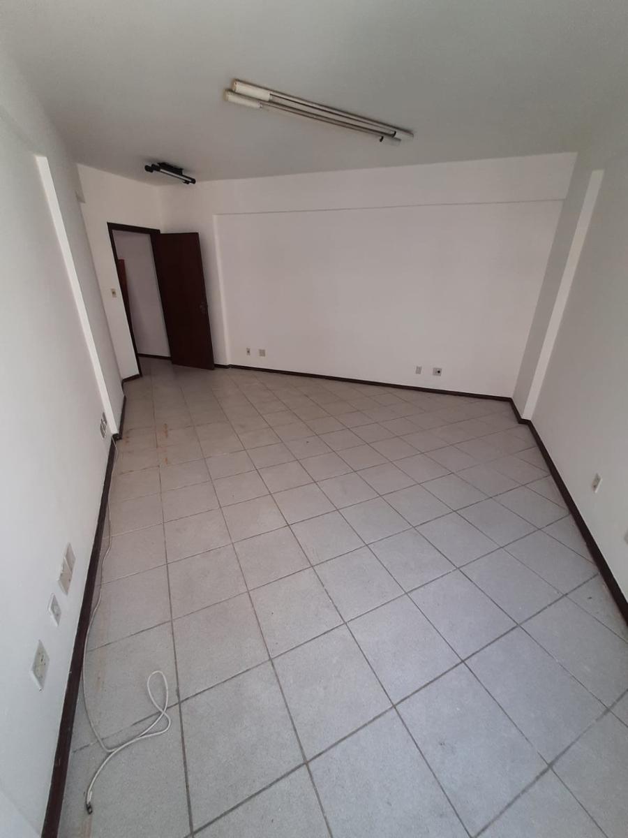 Sala, Centro, 0 Quarto, 0 Vaga