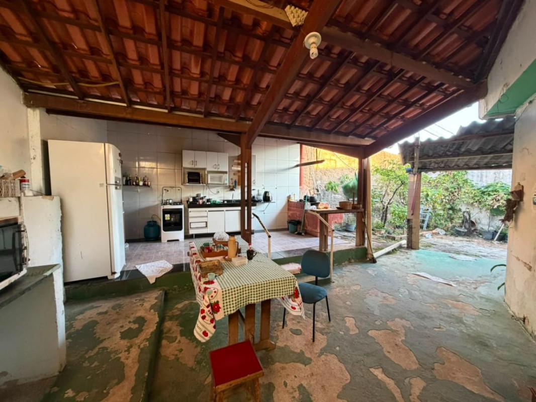 Lote, Itapoã, 4 Quartos, 3 Vagas, 1 Suíte