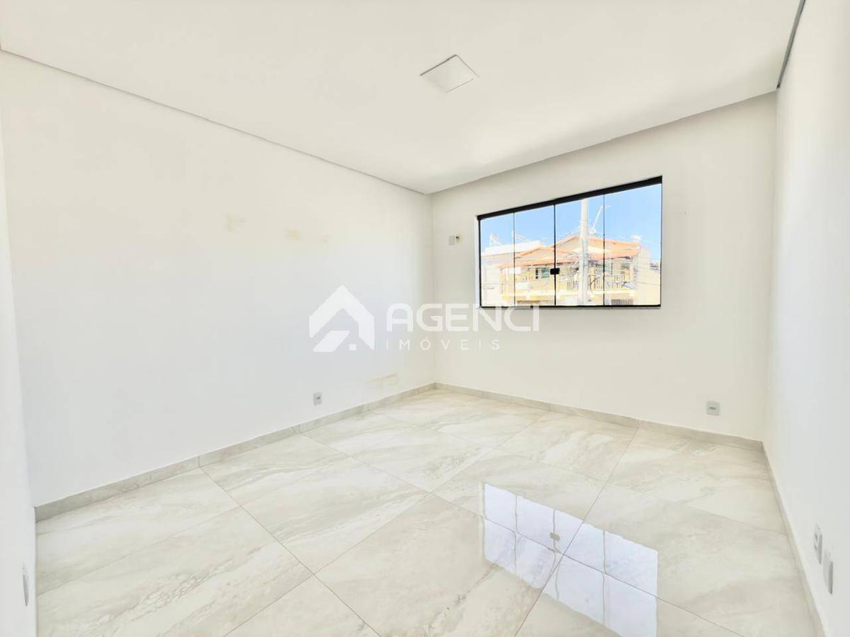 Casa, Cabral, 3 Quartos, 0 Vaga, 1 Suíte