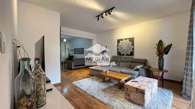 Casa, Castelo, 5 Quartos, 3 Vagas, 1 Suíte