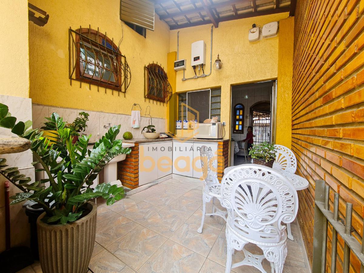 Casa, Santa Mônica, 3 Quartos, 2 Vagas, 2 Suítes