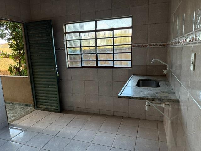 Casa, Centro, 3 Quartos, 0 Vaga, 1 Suíte