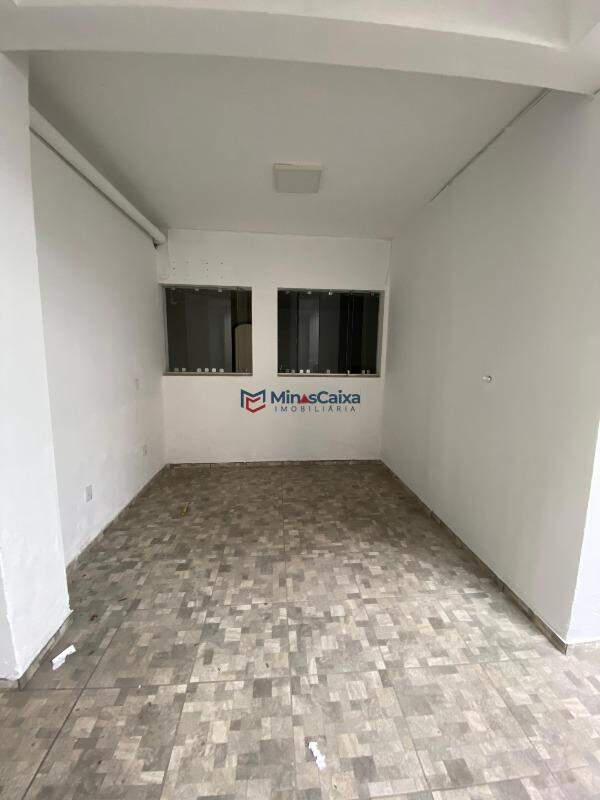 Prédio, Funcionários, 0 Quarto, 3 Vagas