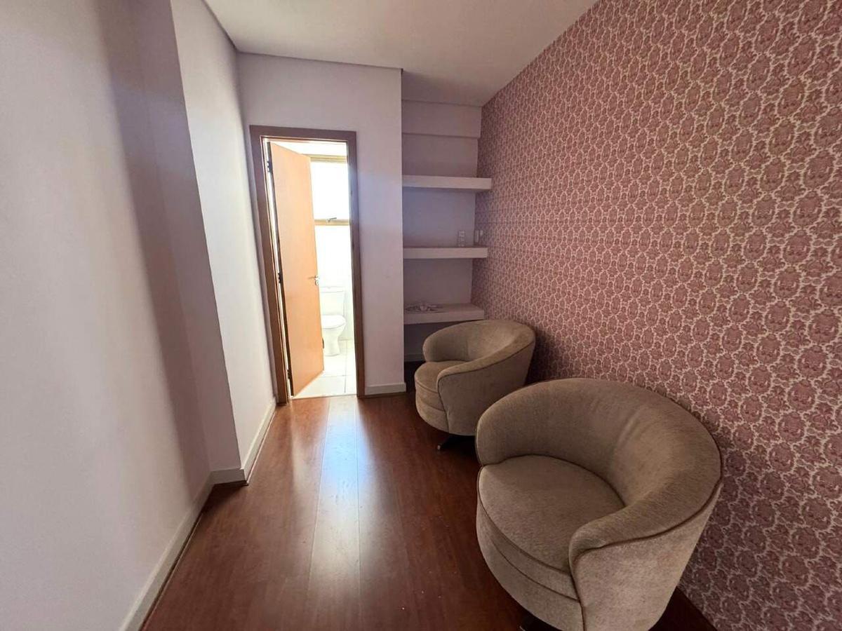 Sala, Estoril, 0 Quarto, 0 Vaga