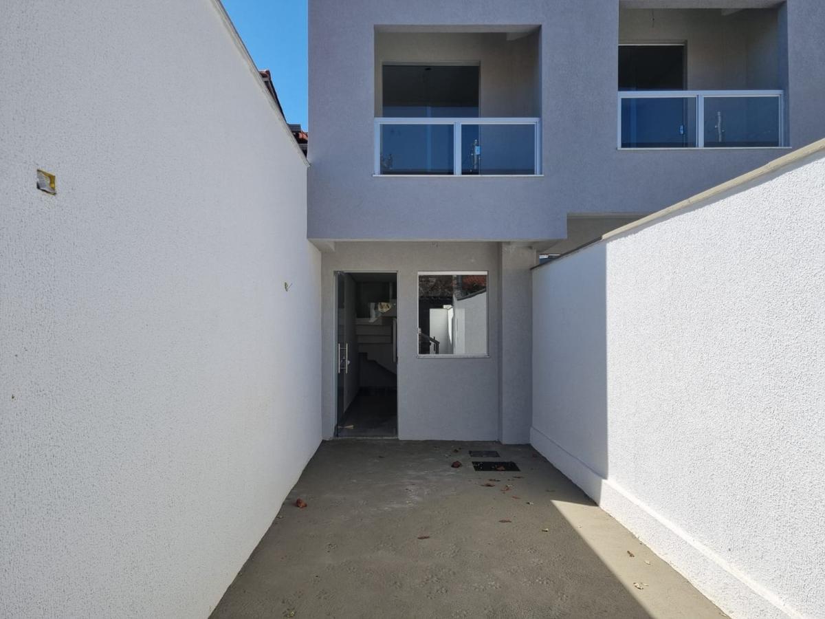 Casa, Floramar, 2 Quartos, 1 Vaga, 2 Suítes