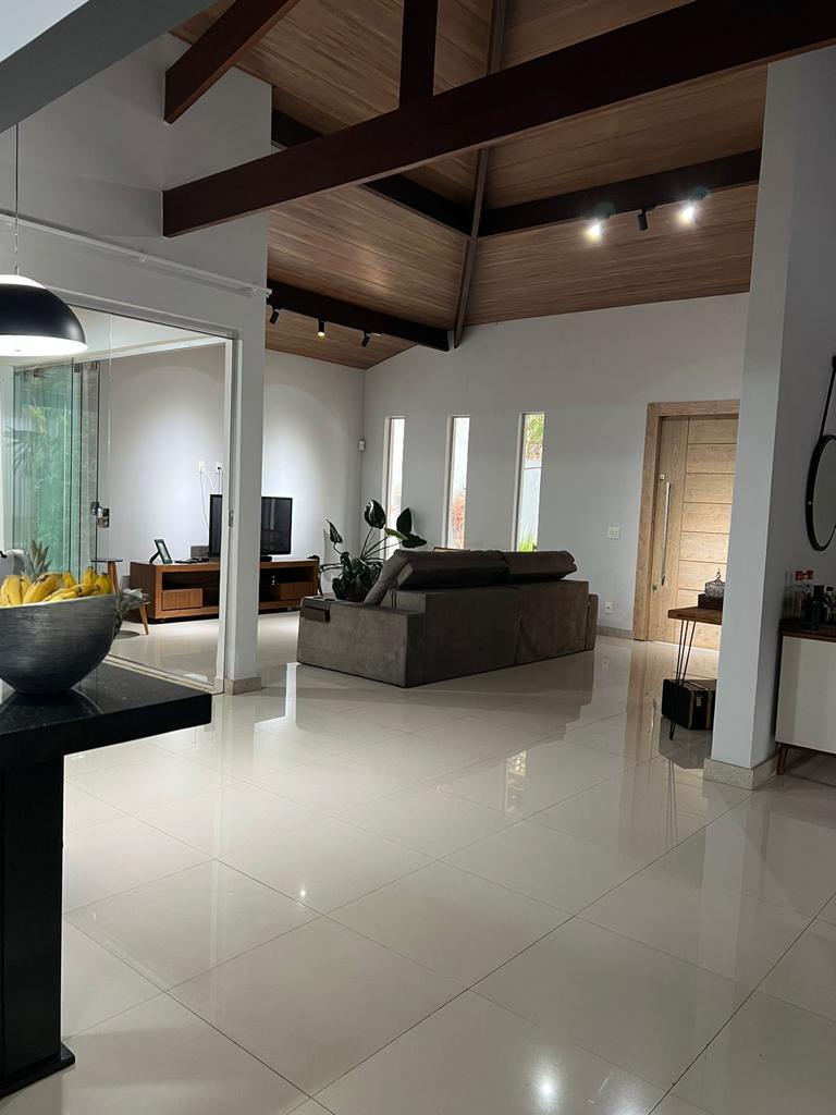 Casa, Trevo, 3 Quartos, 2 Vagas, 1 Suíte
