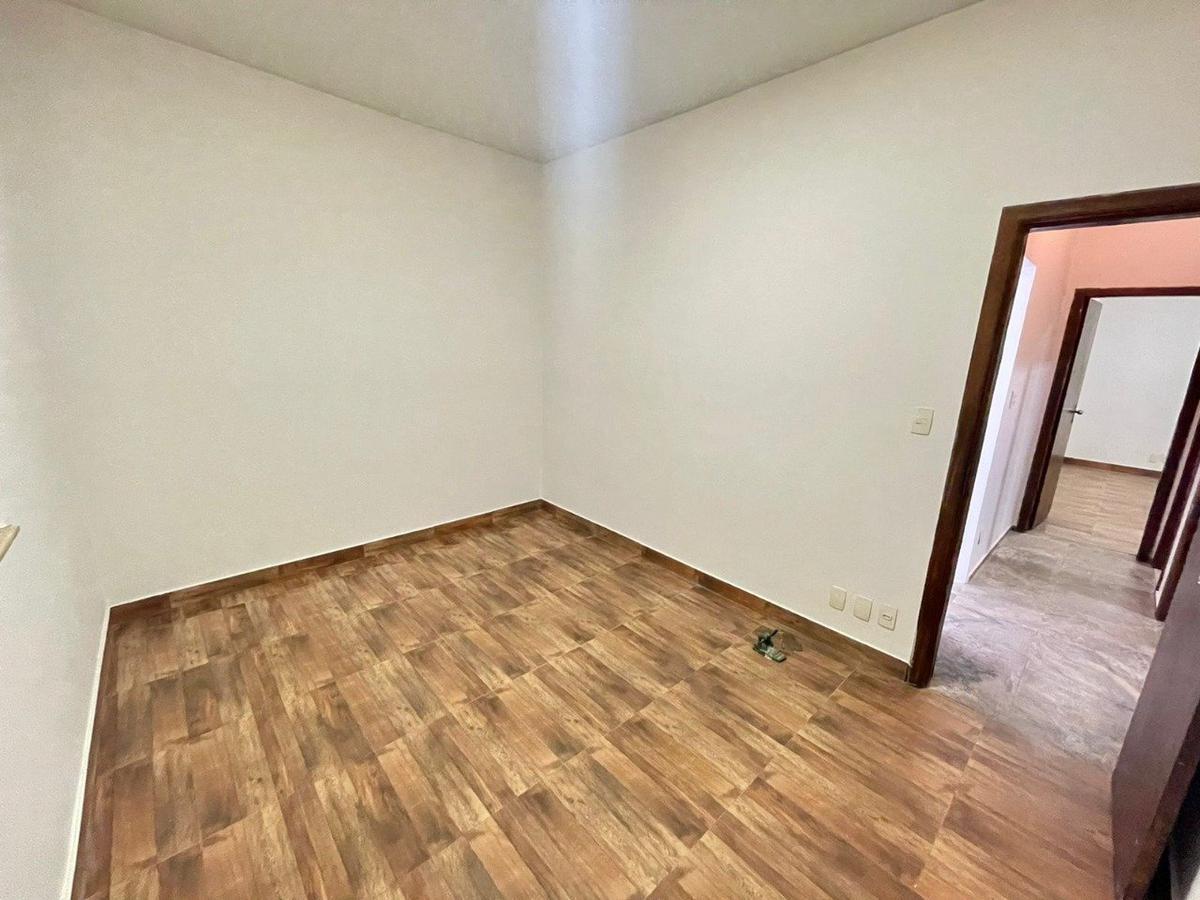 Casa Comercial, São José, 3 Quartos, 6 Vagas, 1 Suíte