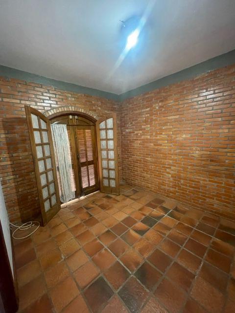 Casa, Centro, 3 Quartos, 2 Vagas, 1 Suíte