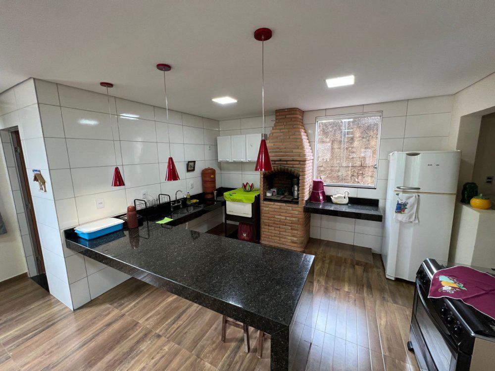 Casa, Brasília, 4 Quartos, 3 Vagas, 1 Suíte