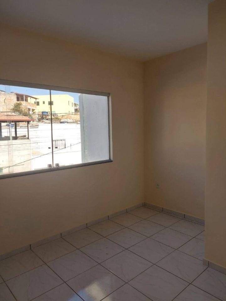 Casa, San Remo, 2 Quartos, 2 Vagas, 0 Suíte