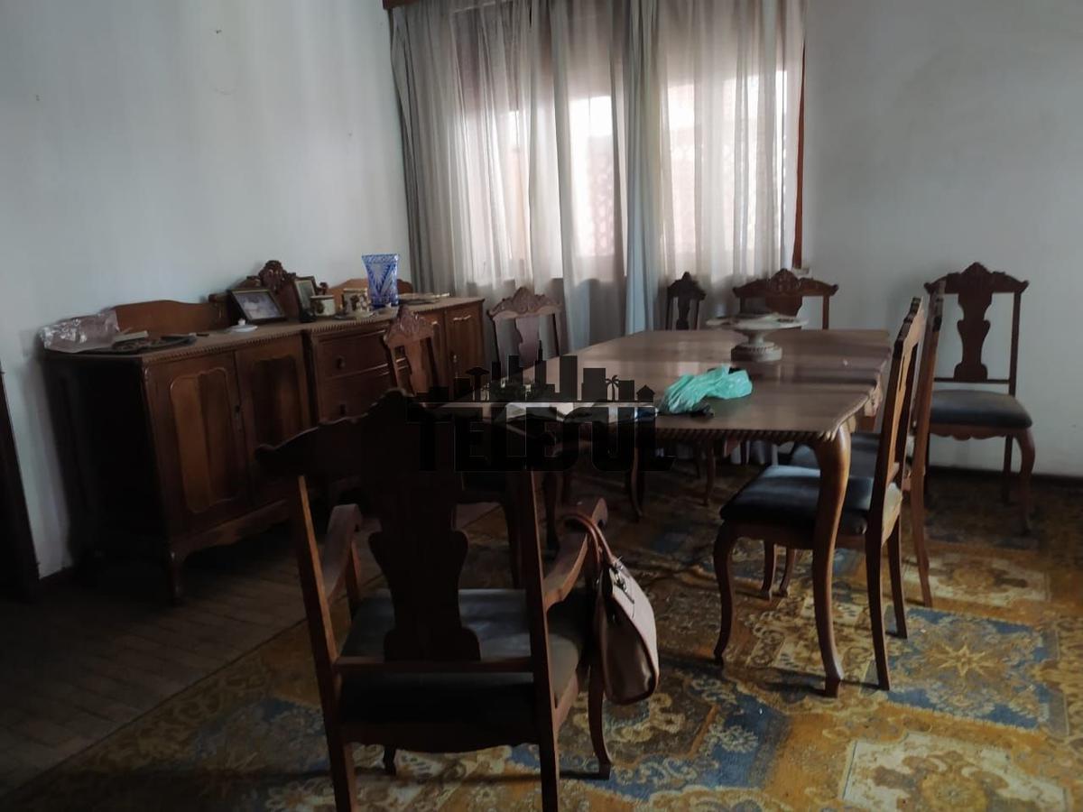 Casa, Centro, 4 Quartos, 0 Vaga, 1 Suíte