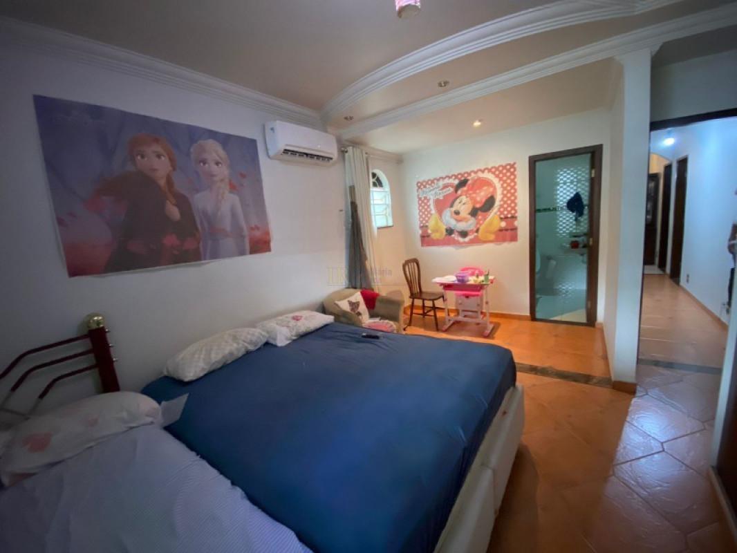 Casa, Coqueiros, 3 Quartos, 6 Vagas, 1 Suíte