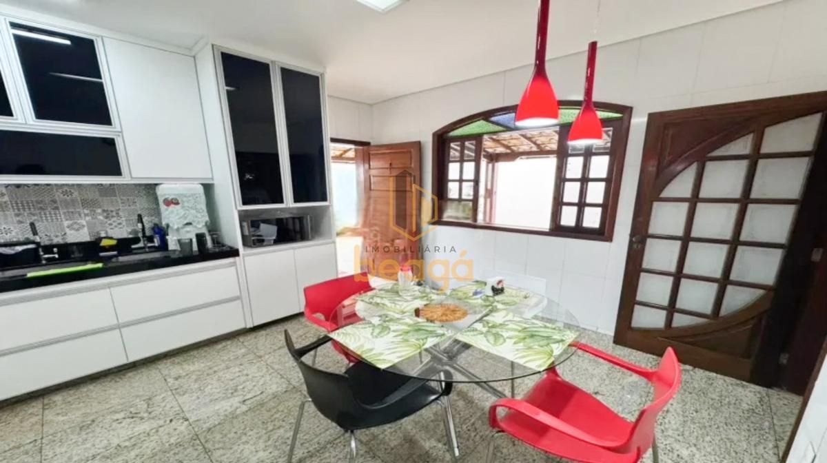 Casa, Parque Xangri-lá, 4 Quartos, 4 Vagas, 2 Suítes