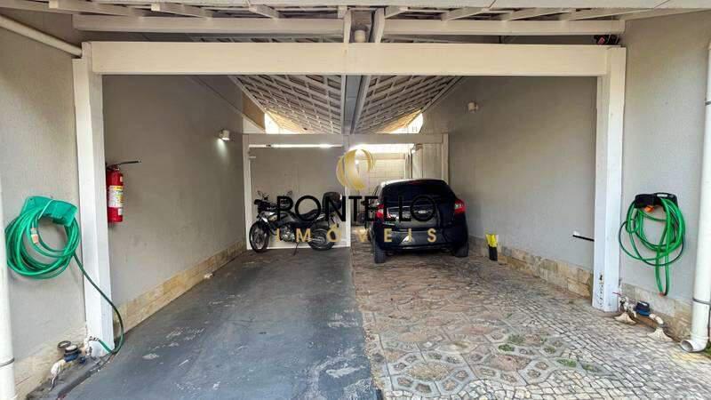 Casa, Castelo, 2 Quartos, 2 Vagas