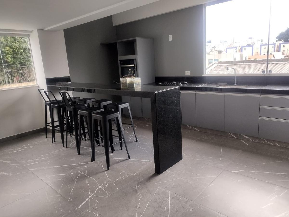 Apartamento, Sagrada Família, 2 Quartos, 2 Vagas, 1 Suíte