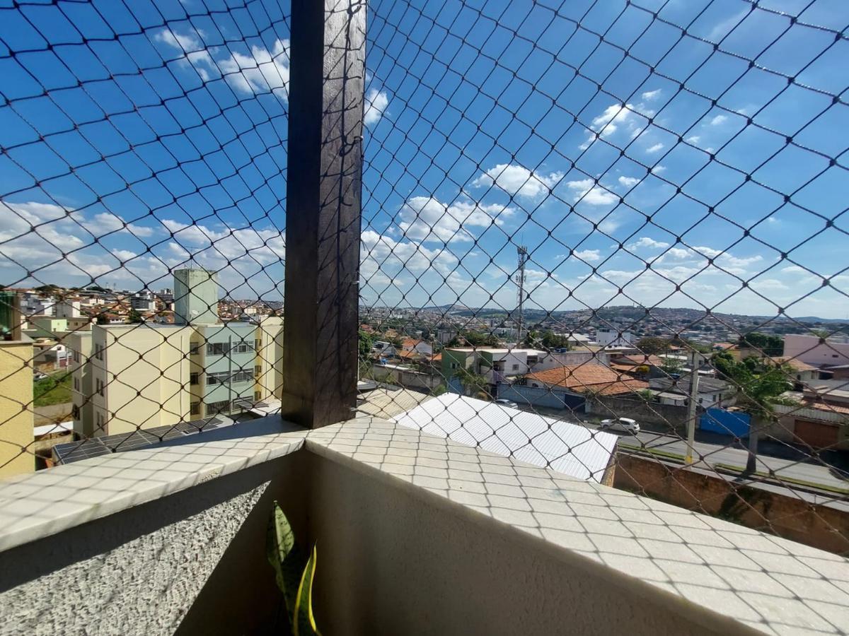 Cobertura, Santa Terezinha, 4 Quartos, 1 Vaga, 2 Suítes