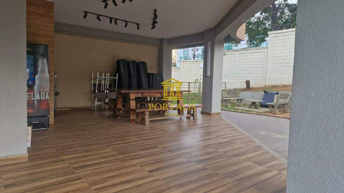 Casa, Cabral, 3 Quartos, 2 Vagas, 1 Suíte
