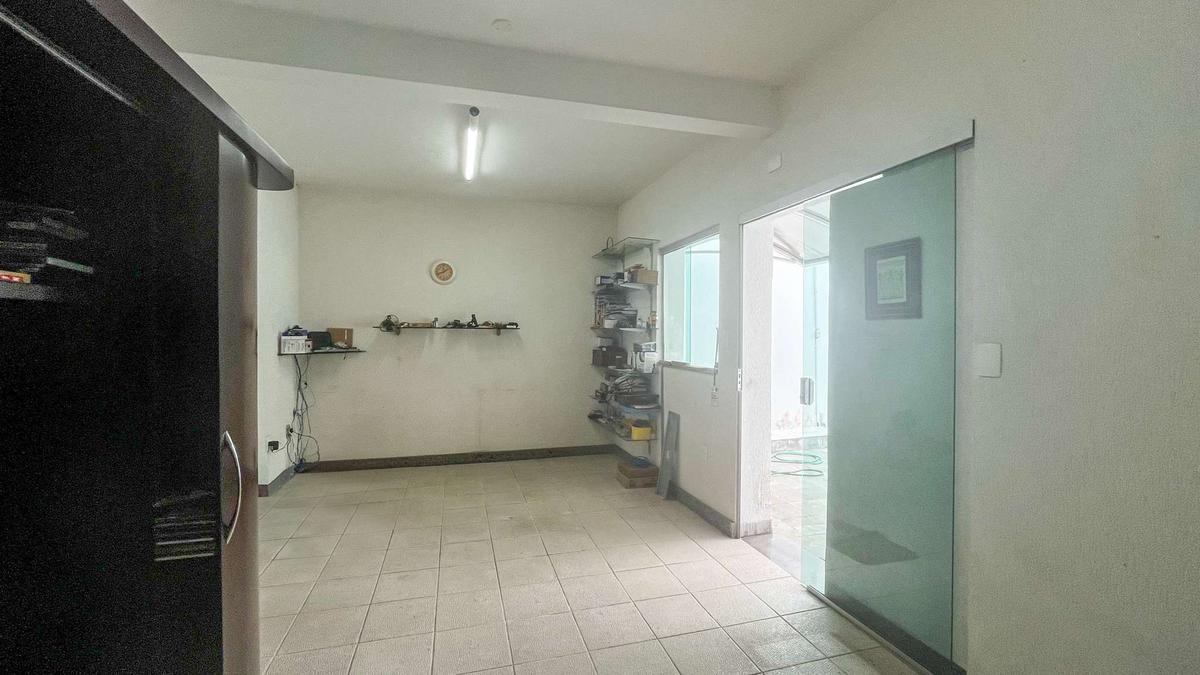 Casa, São Lucas, 7 Quartos, 3 Vagas, 1 Suíte