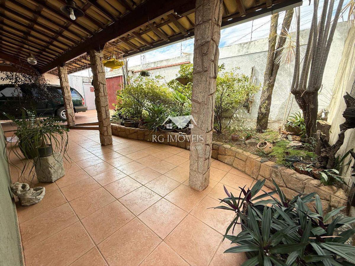 Casa, Tirol (barreiro), 3 Quartos, 2 Vagas, 1 Suíte