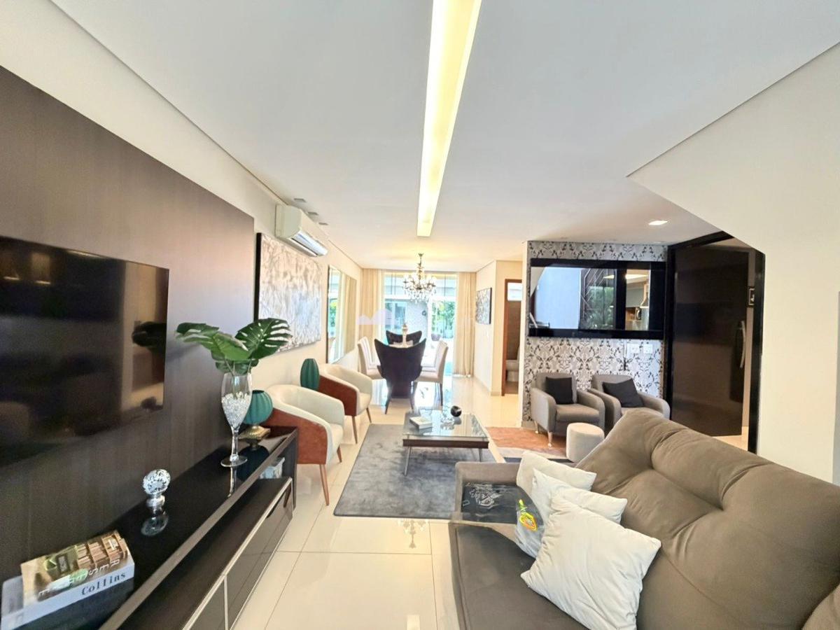 Casa, Trevo, 4 Quartos, 2 Vagas, 2 Suítes