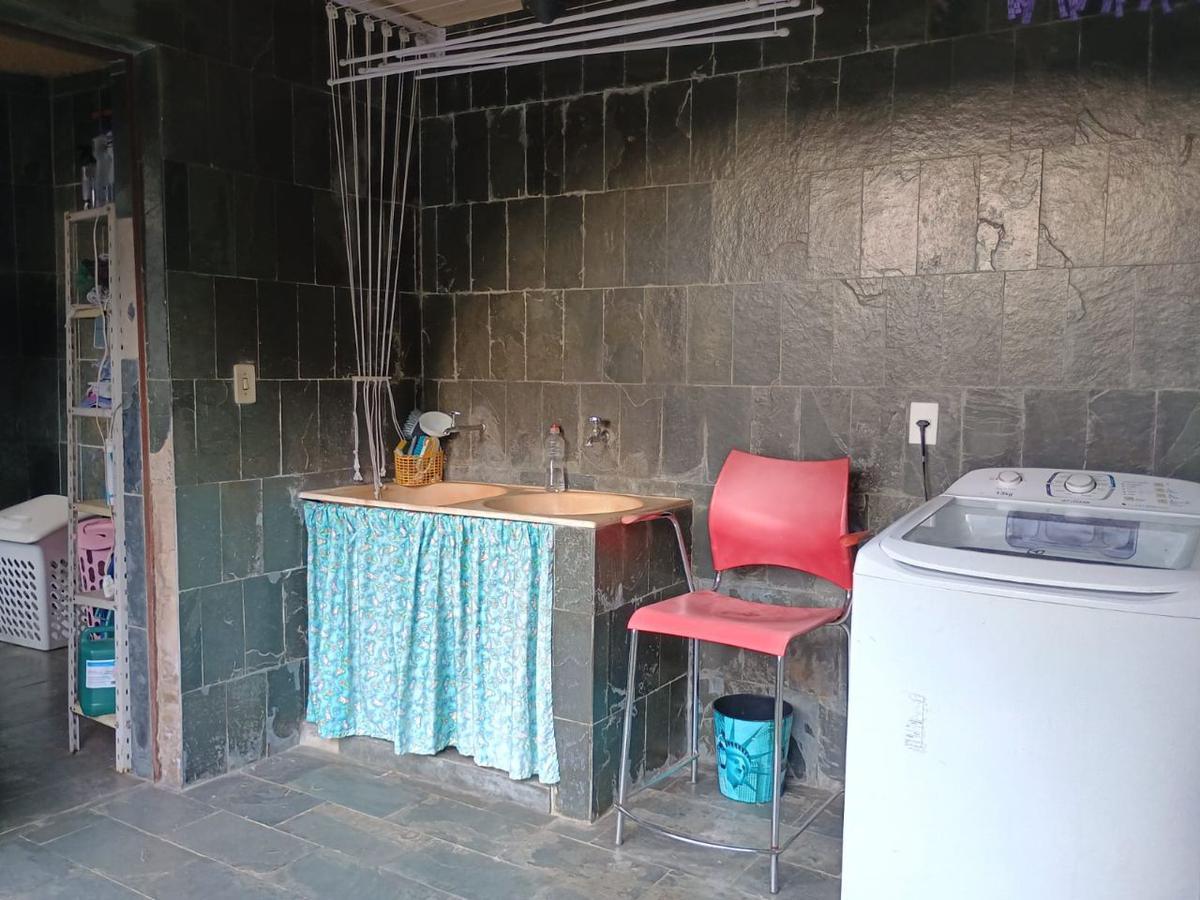 Casa, Cachoeirinha, 4 Quartos, 3 Vagas, 1 Suíte
