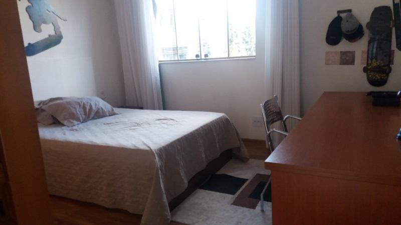Casa, Castelo, 5 Quartos, 5 Vagas, 1 Suíte
