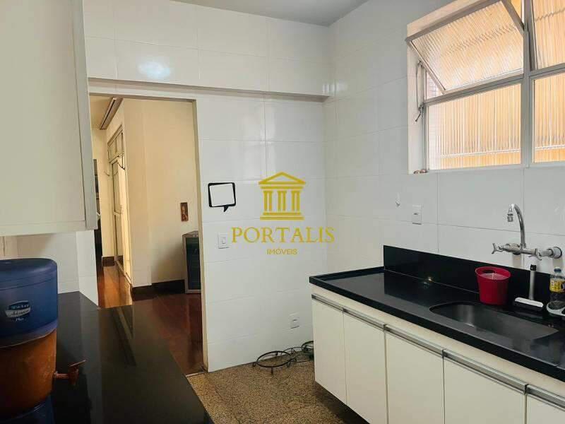 Apartamento, Funcionários, 4 Quartos, 2 Vagas, 1 Suíte