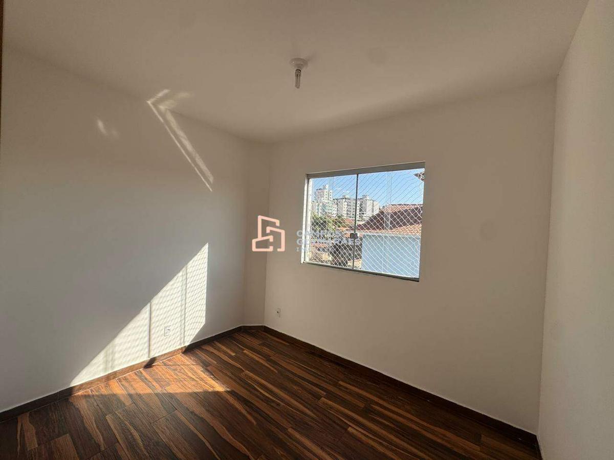 Apartamento, Barreiro, 2 Quartos, 1 Vaga