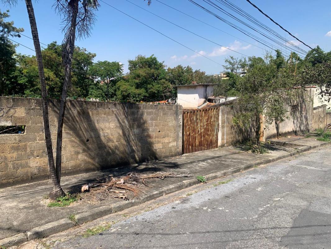 Lote, Santa Mônica, 0 Quarto, 0 Vaga