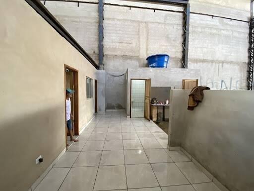 Galpão, Núcleo Industrial, 2 Quartos, 3 Vagas