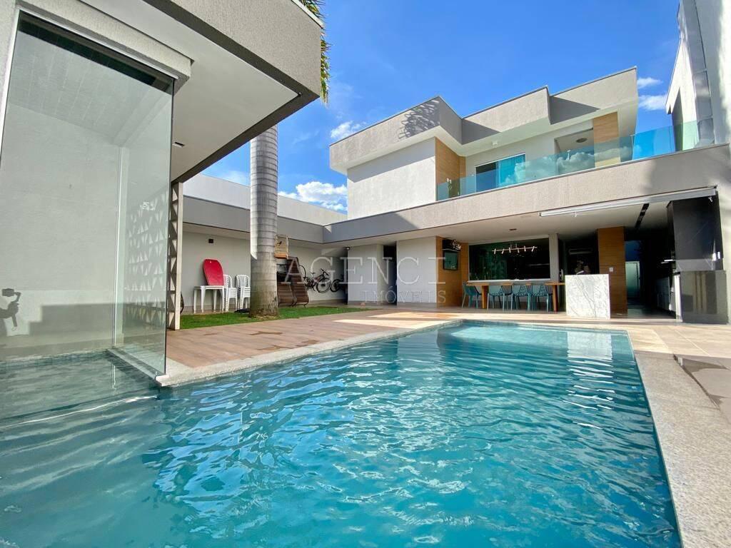 Casa, Paquetá, 4 Quartos, 0 Vaga, 2 Suítes