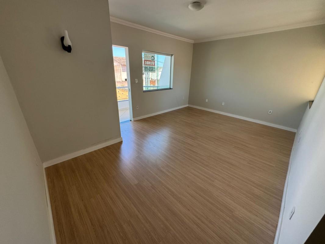 Casa, Cidade Nova, 3 Quartos, 3 Vagas, 1 Suíte