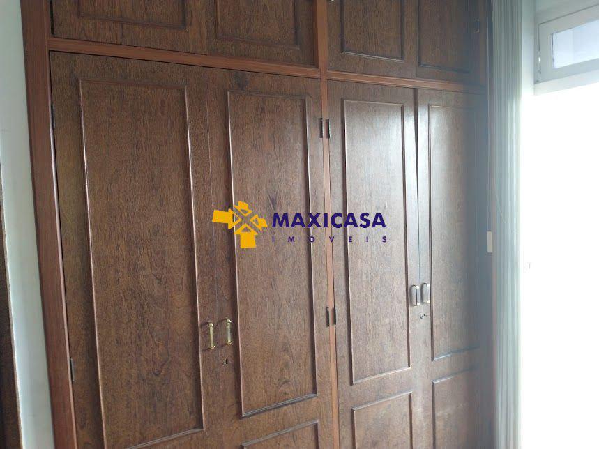 Casa, Cachoeirinha, 4 Quartos, 6 Vagas, 1 Suíte