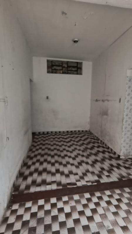 Casa, Industrial, 3 Quartos, 2 Vagas, 1 Suíte