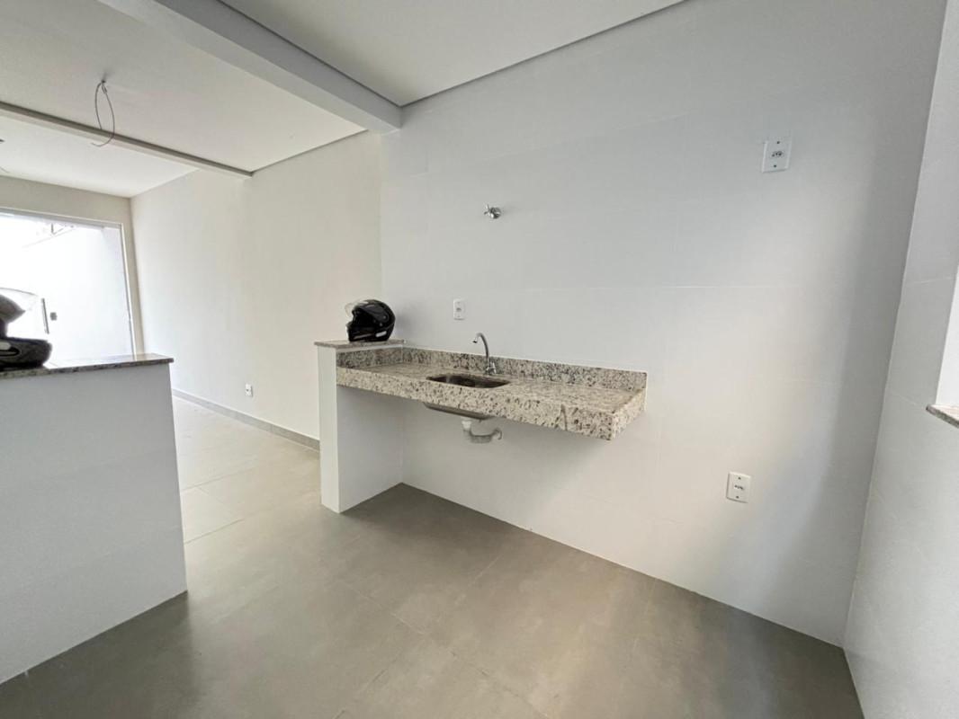 Casa, Planalto, 3 Quartos, 1 Vaga, 2 Suítes