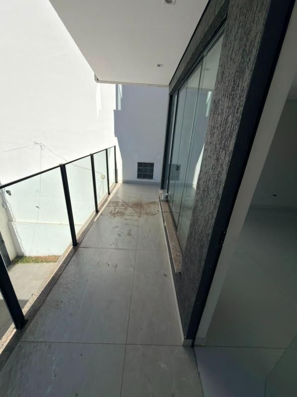 Casa, Planalto, 3 Quartos, 4 Vagas, 2 Suítes