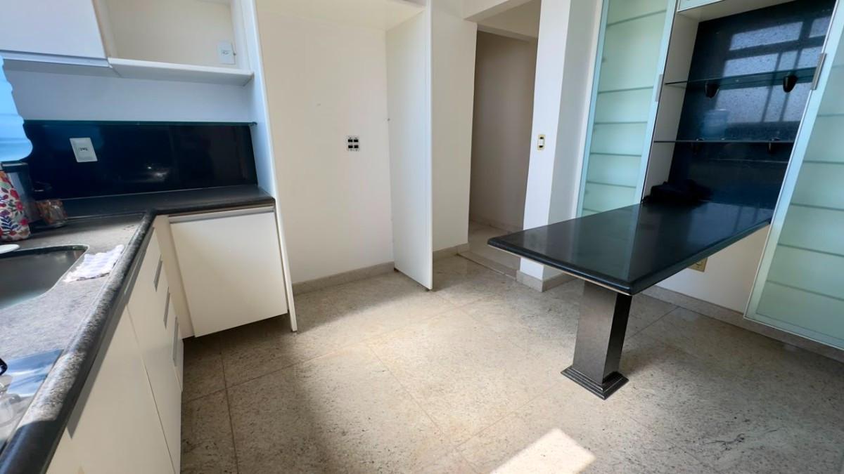 Cobertura, Minas Brasil, 4 Quartos, 2 Vagas, 2 Suítes