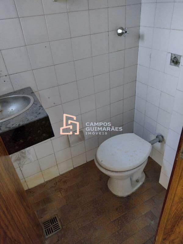 Sala, Centro