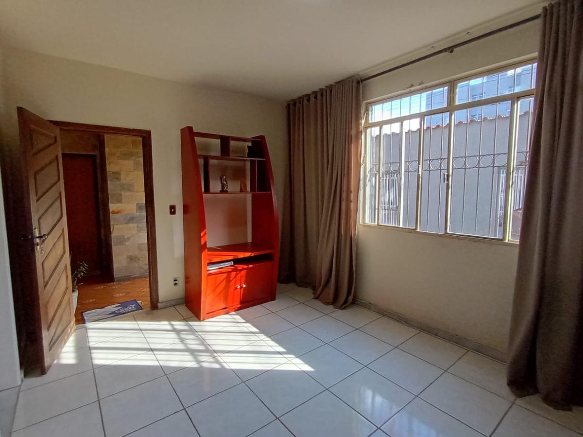 Casa, Santa Cruz, 7 Quartos, 6 Vagas, 2 Suítes